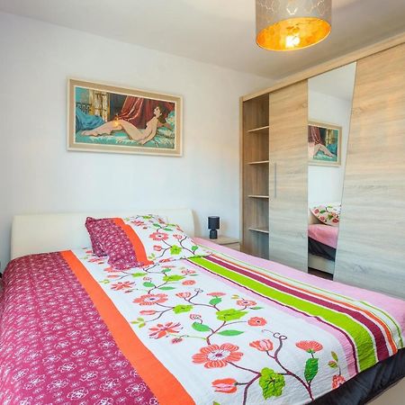 Sunny Apartment Ili Near Amfiteatar Пула Екстер'єр фото